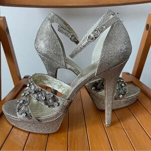 Adrianna Papell Leather Beaded Rhinestone Gold Heels Sz 10